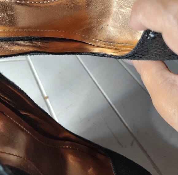 BCBGeneration Black Heels Elegant Design - Picture 8 of 8